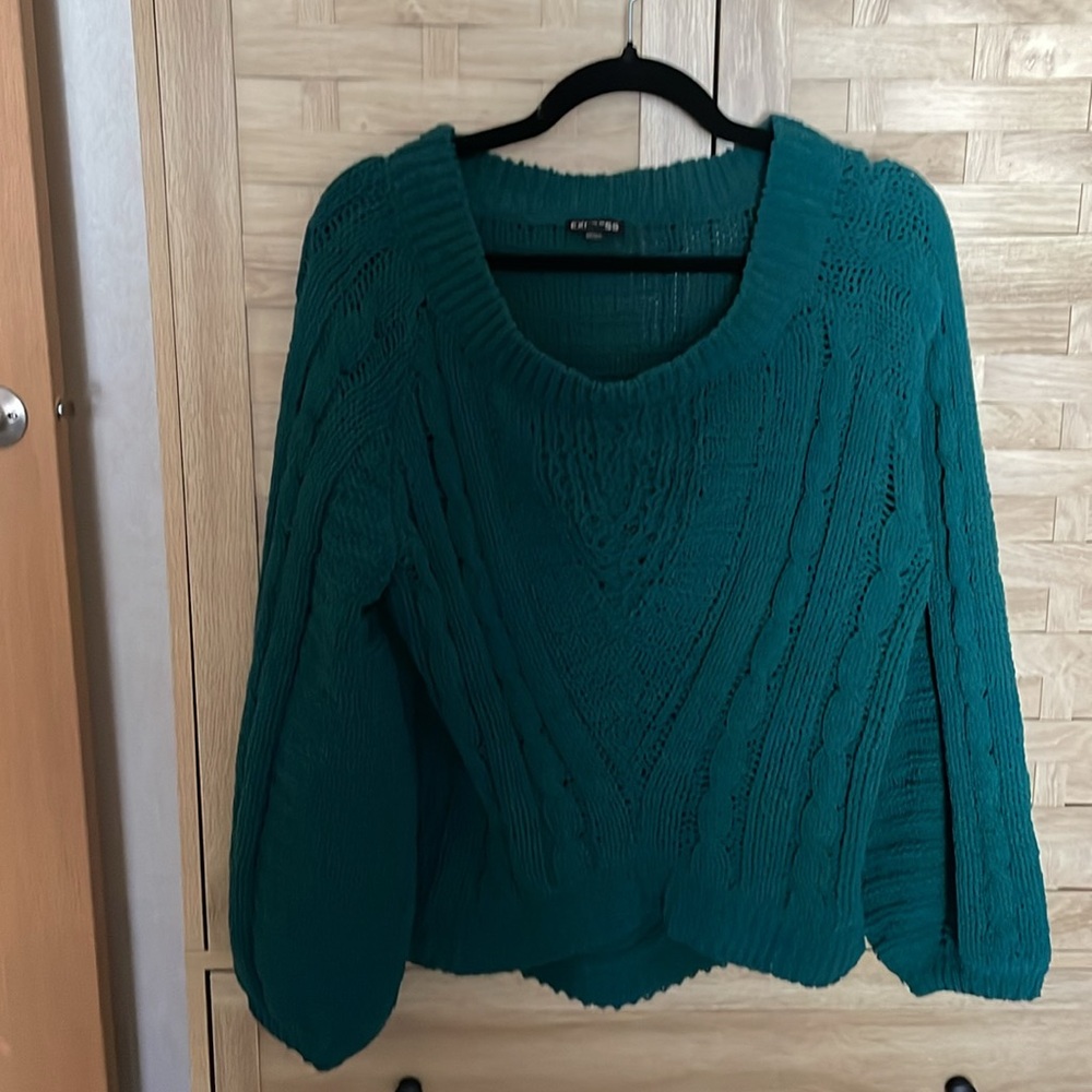 Express Polyester Wider Round Neck Oversized Gree… - image 7